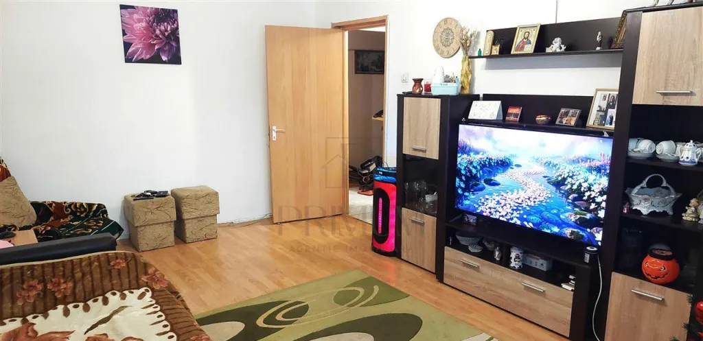 Lipovei 4 cam decomandat 2 bai 2 balcoane anvelopa