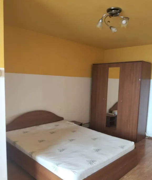 Apartament cu 1 camera 35 mp zona Independentei