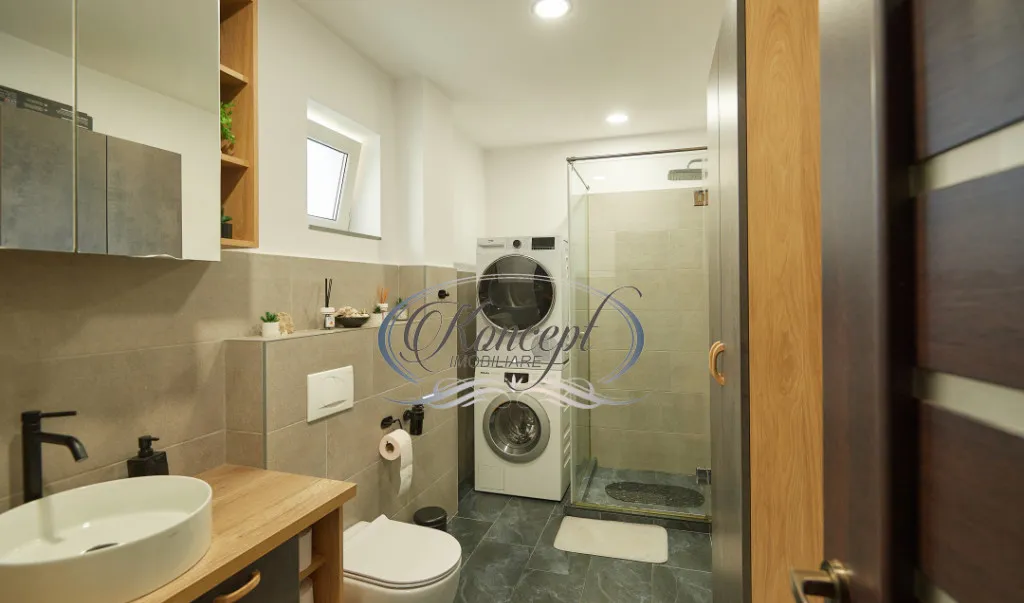 Casa in triplex 120 mp utili renovata total Cuza Voda Flo