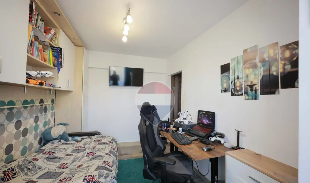 De vanzare apartament cu 2 camere in zona Nufarul