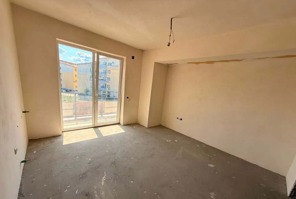 Apartament 2 camere semidecomandat zona Florilor