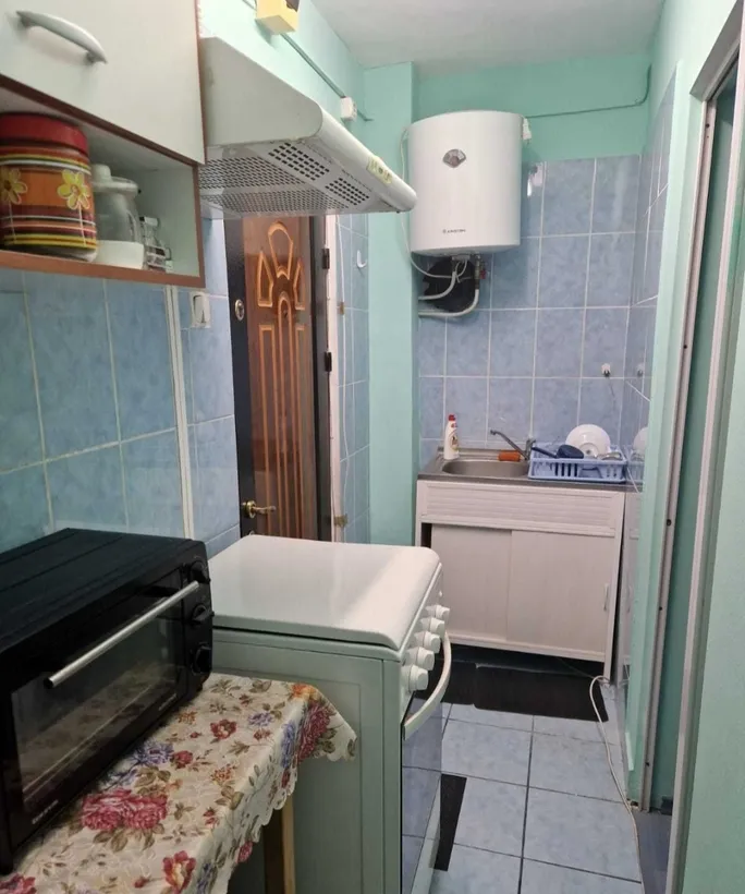 Republica Metrou Hala Laminor