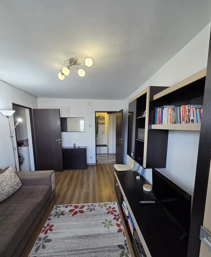 Apartament 2 camere bloc reabilitat Titan