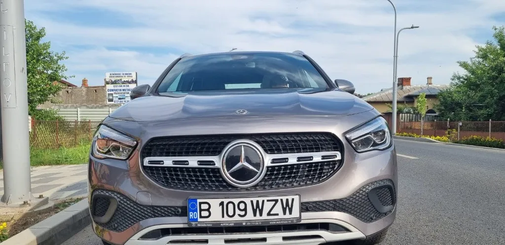 Mercedes-Benz GLA 200d an 2021 27 999 eur
