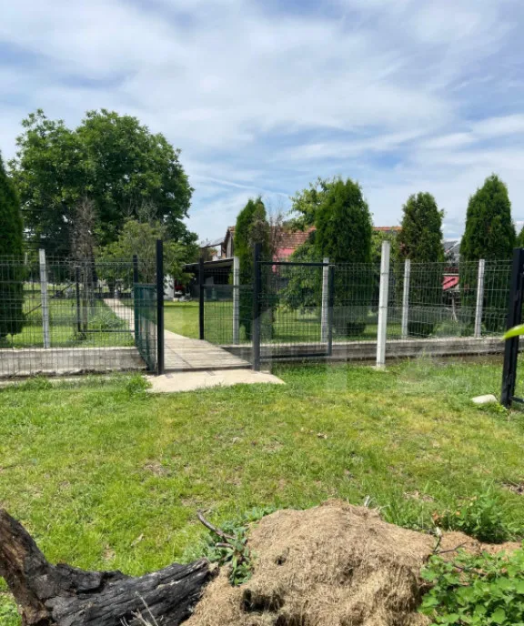 Casa P E M 250 mp si 3400 mp teren zona Arcani