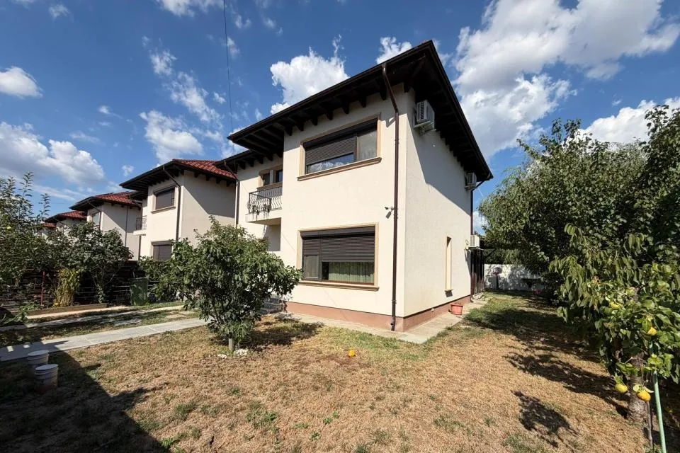 Tunari Casa 4 camere strada Ceair