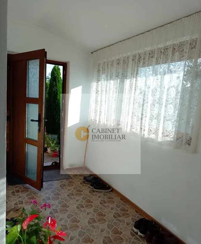 Casa de vacanta cu teren generos -15min de Tecuci