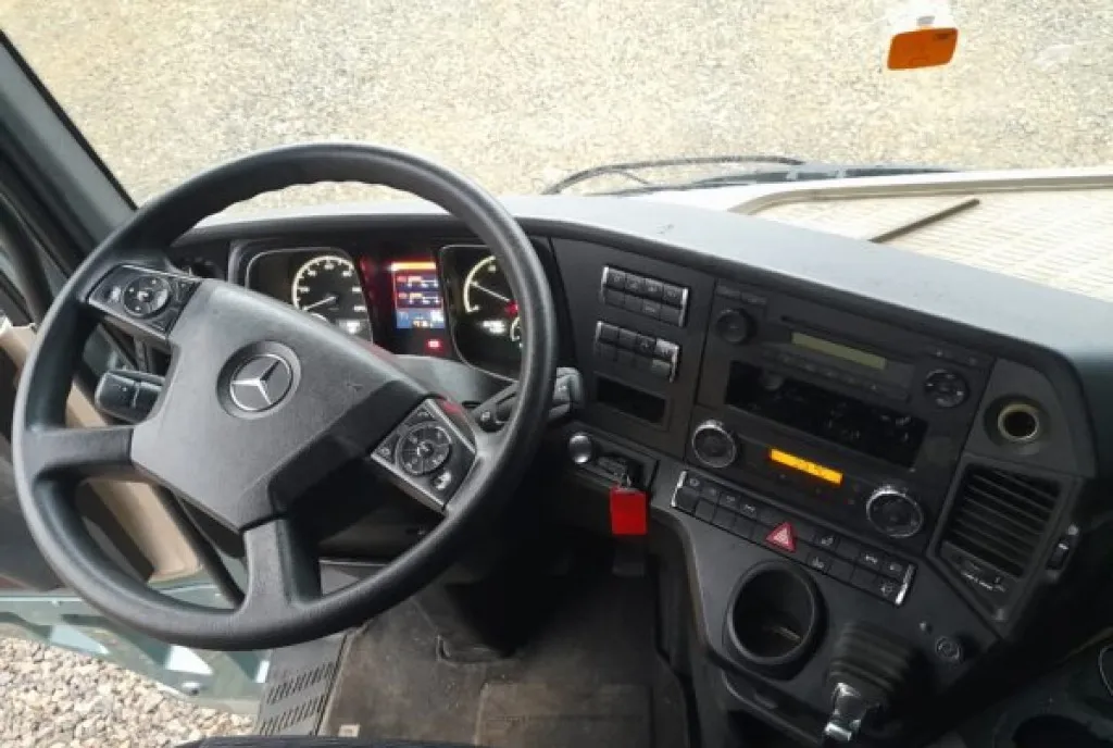 Cap tractor Mercedes Actros 1845 2014 18 0 tone 26 900 eur