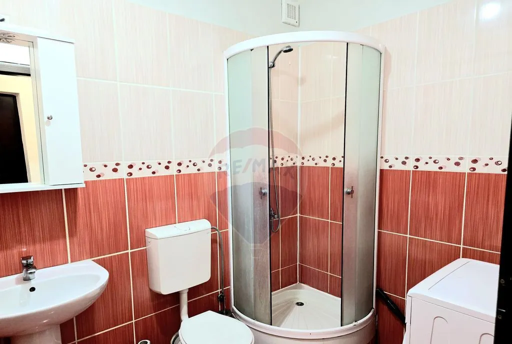 Apartament de inchiriat ared Micalaca loc de parcare in