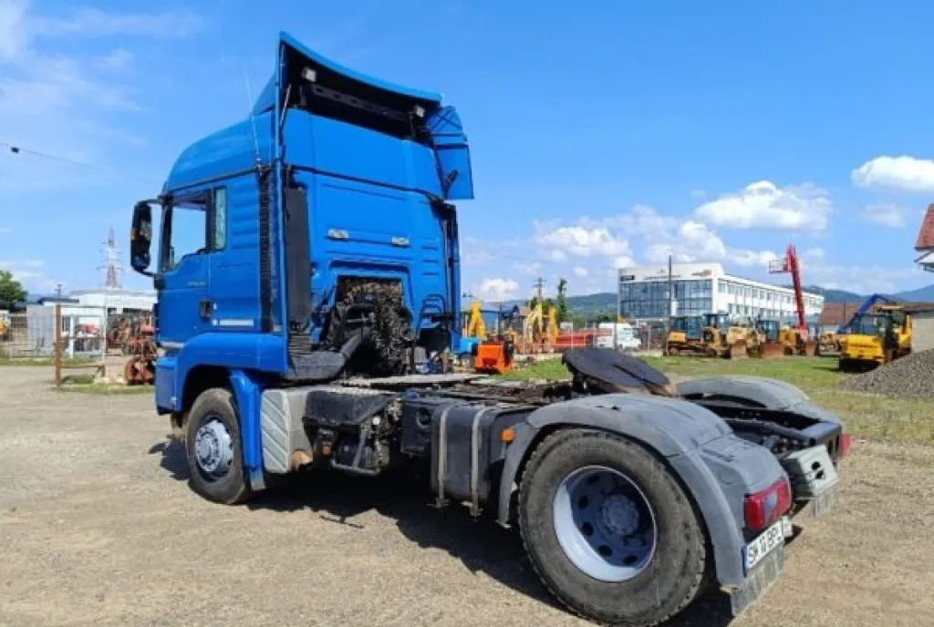 Cap tractor MAN TGS 18 400 4x4 2010 8 0 tone 15 900 eur