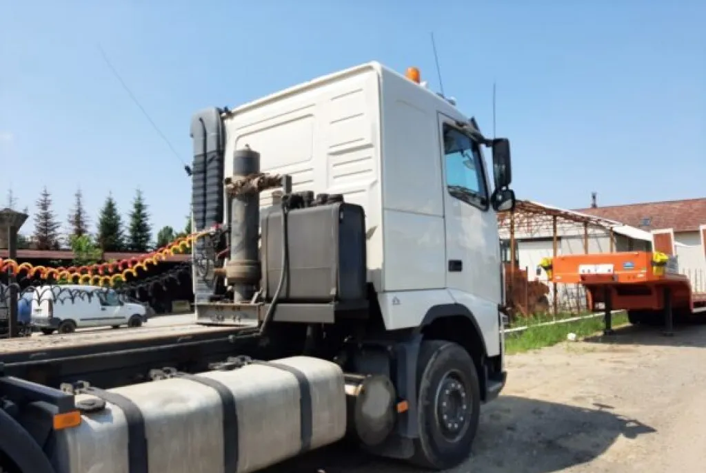 Camion Volvo FH64R B 2009 11 4 tone 30 900 eur