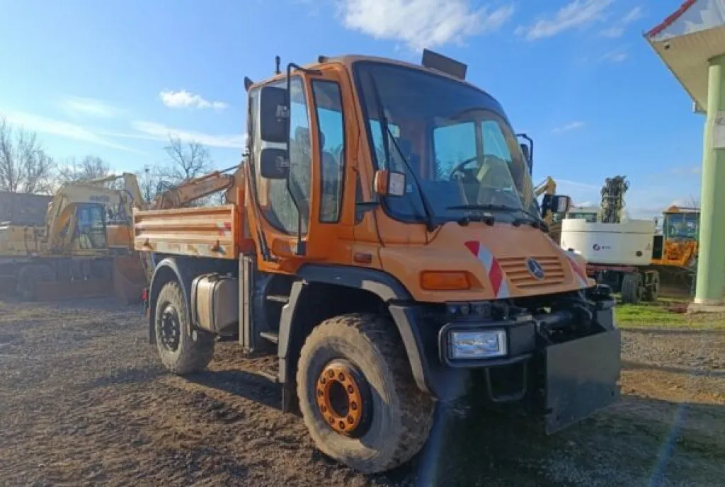 Camion Mercedes-Benz Unimog U400 2002 12 5 tone 20 000 eur