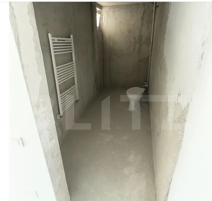 Apartament semidecomandat 61 40 mp utili zona Eroilor