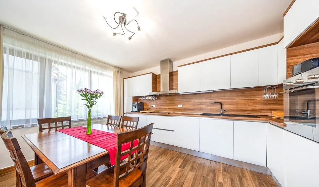 Refugiu premium Panorama 0 comision Trei Brazi Predeal