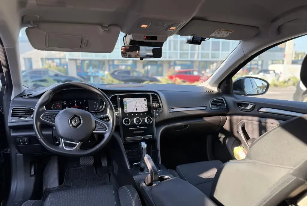 Renault megane 4 10 400 eur