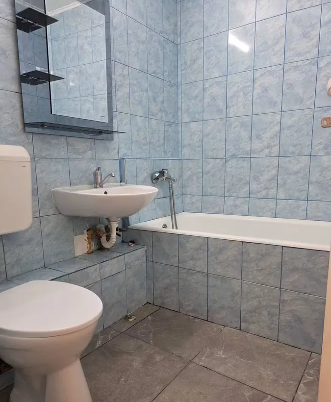 Garsoniera renovata mobilata si utilata 32 mp zona Dr Taberei - Favorit