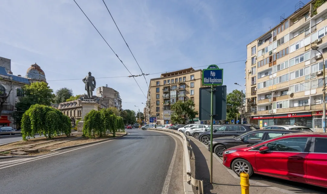 Piata Kogalniceanu apartament 2 camere locuinta sau birou