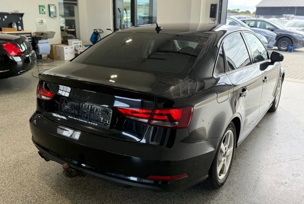 Audi A 3 sedan 7 400 eur