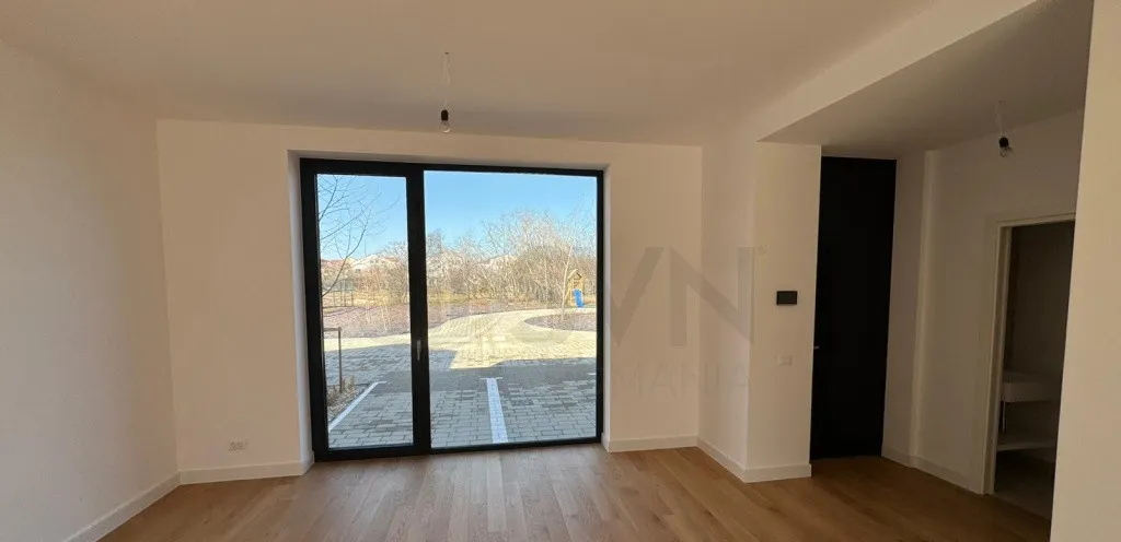 Vila cu deschidere la lacul Grivita