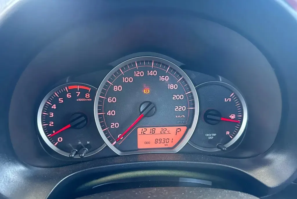 Toyota YARIS 1 5 automata vvt 89300Km reali impecabila 6 800 eur