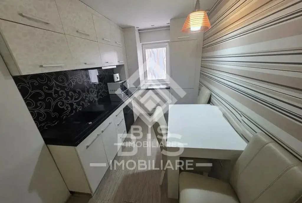 Apartament 3 camere decomandate Stefan cel Mare