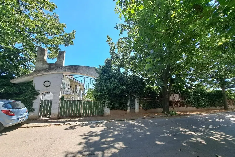 Vand casa si teren 2374mp in Mangalia