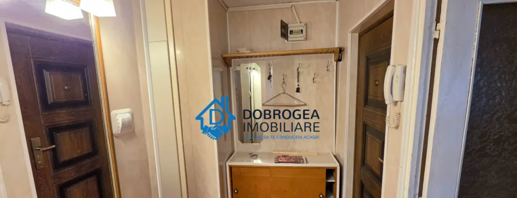 E3 2 camere decomandat etaj 1
