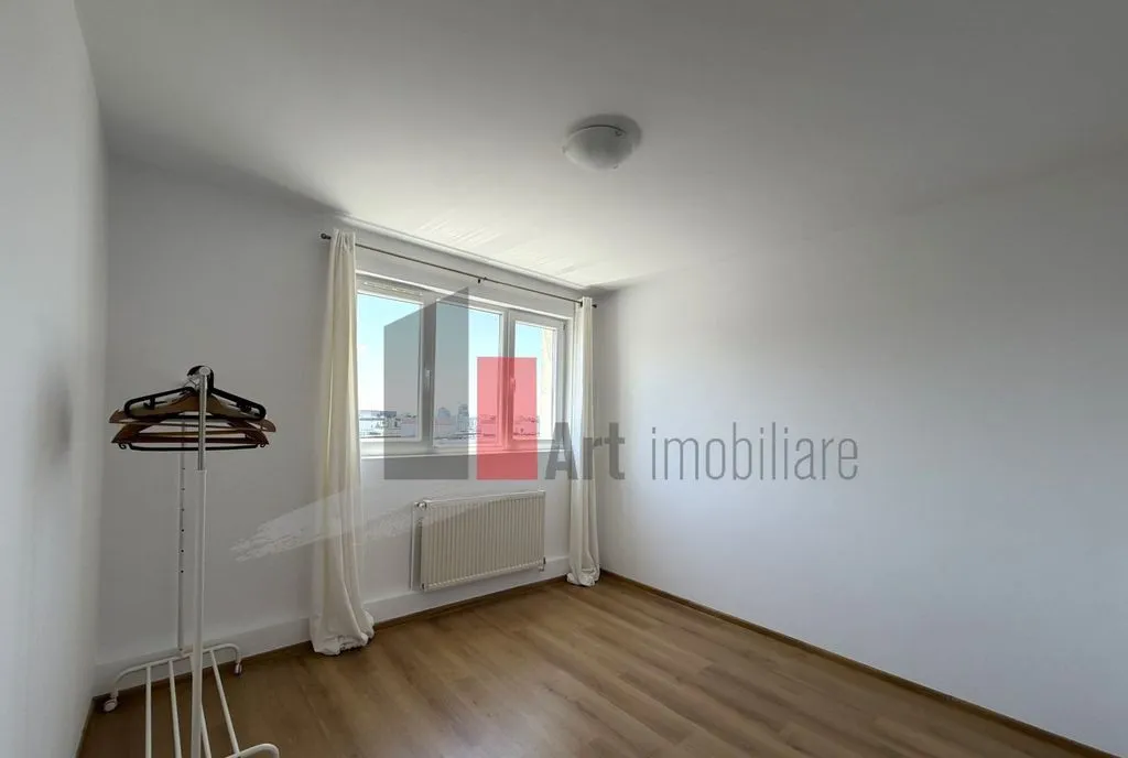 Apartament renovat decomandat luminos Zona Dristor me