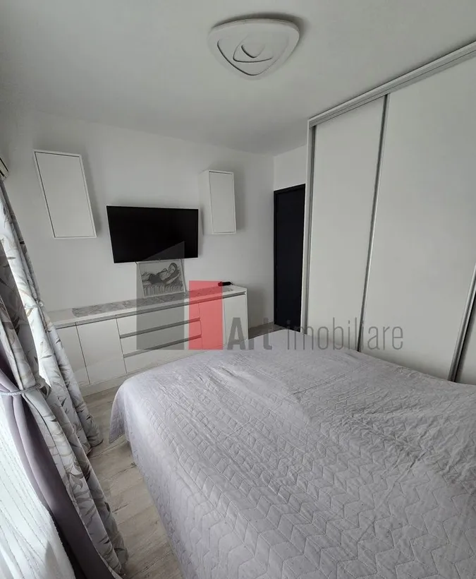 Crangasi Vindem apartament cu 3 camere