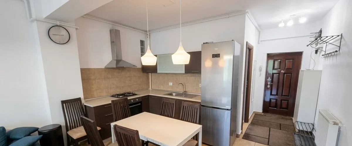 3 camere Metrou Bazilescu Loc de parcare Centrala