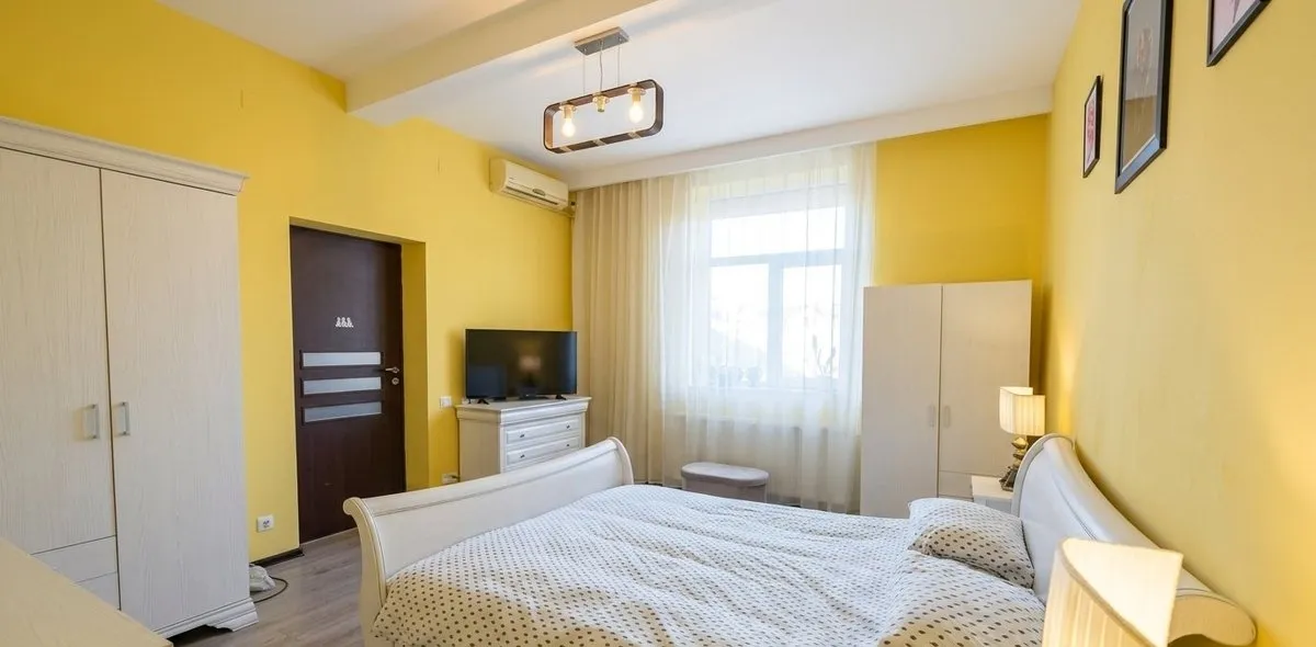 3 camere Metrou Grivita Centrala Parcare