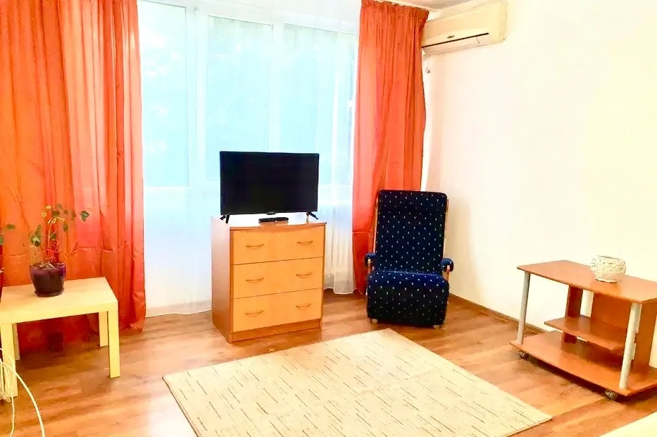 Drumul Taberei Garsoniera decomandata 34 mp Metrou Romancierilor