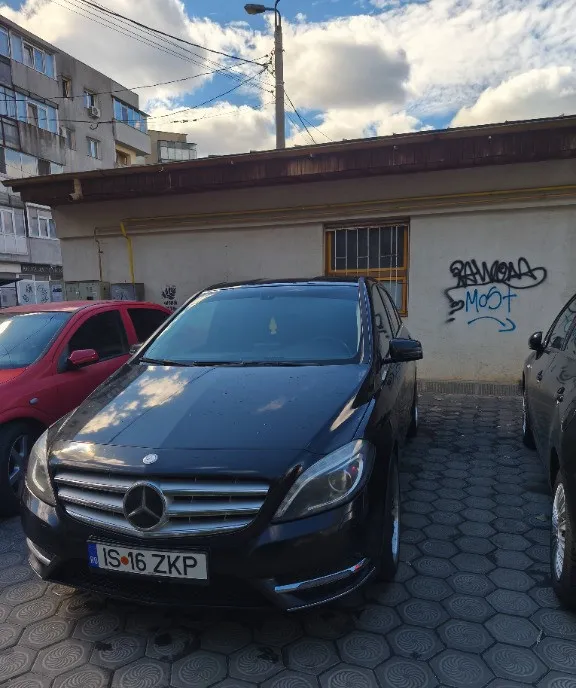 Mercedes B class/klasse 180 2 500 eur