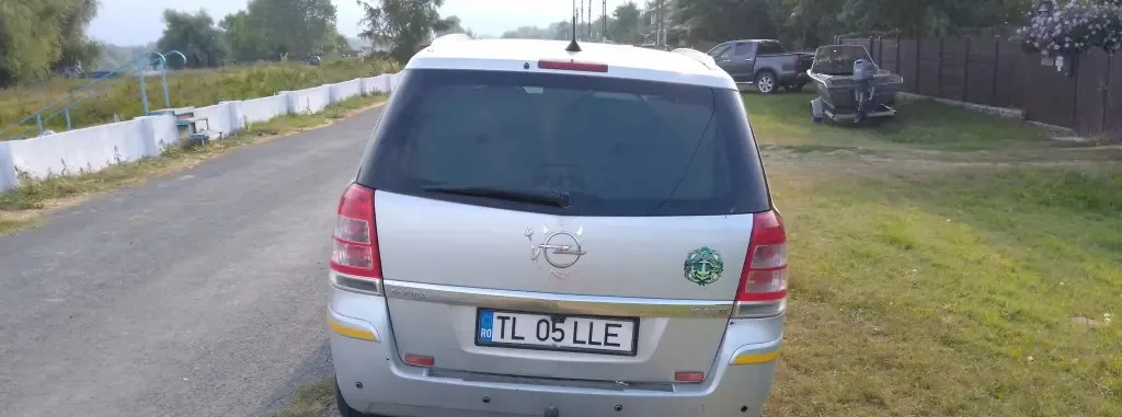 Opel zafira 1 9cdti 2 800 eur