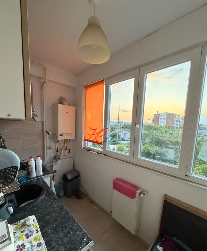 Aparatori Patriei Vanzare apartament 2 camere