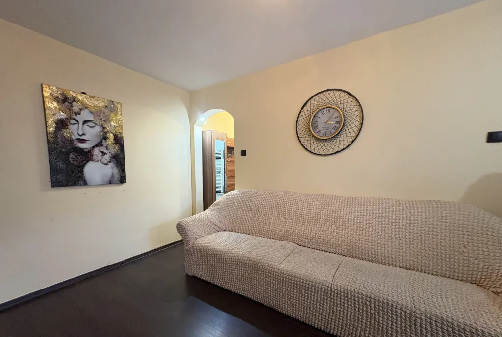 Apartament modern impecabil 2 camere et1/4 Tatarasi libe