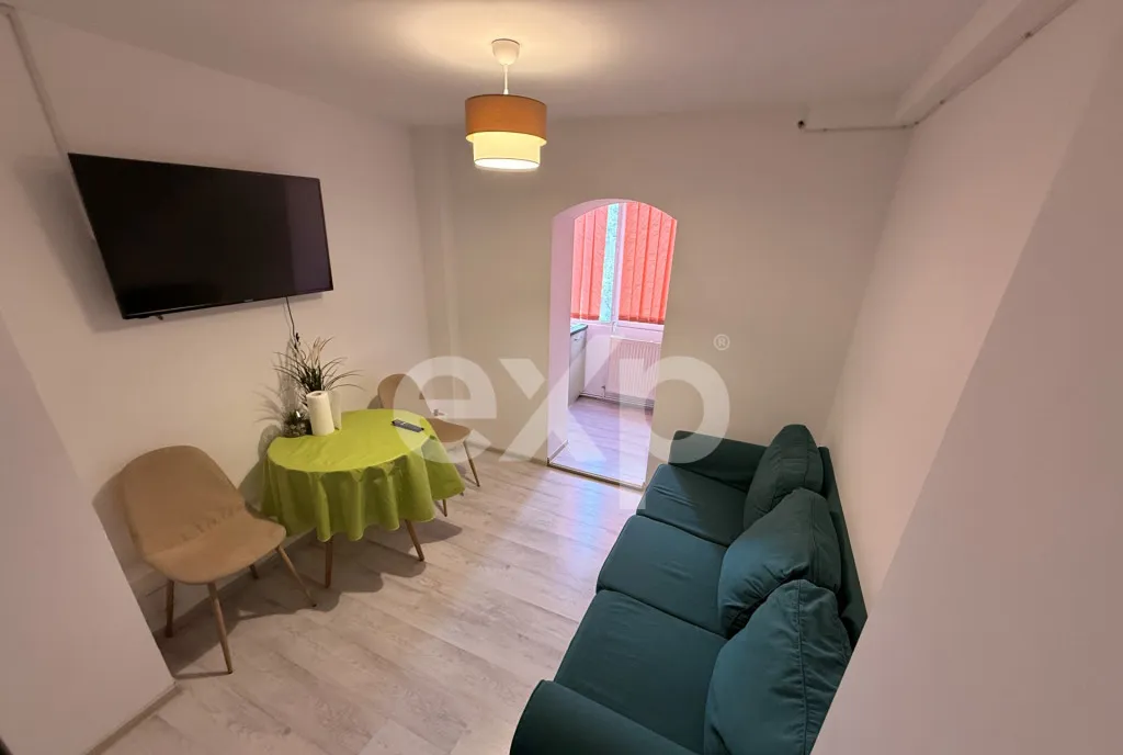 Apartament 2 camere transformat in 3 camere Central Eta