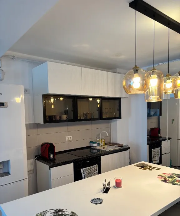 Inchiriez apartament 2 camere Mamaia Nord