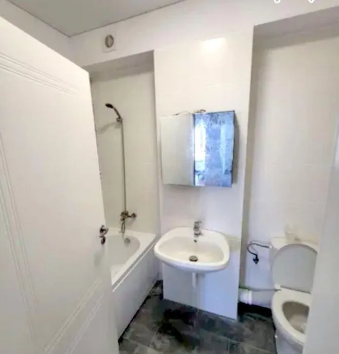 Apartament modern cu 3 camere Complex Arcada 135000 euro