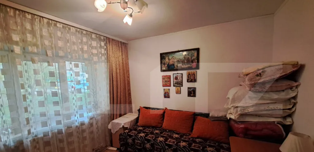 Apartament 3 camere 53 39 mp zona Pub Colibri
