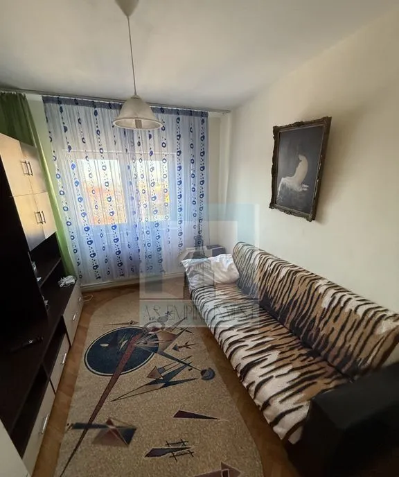 Apartament 3 camere decomandat 2 bai zona Gemenii/Flor