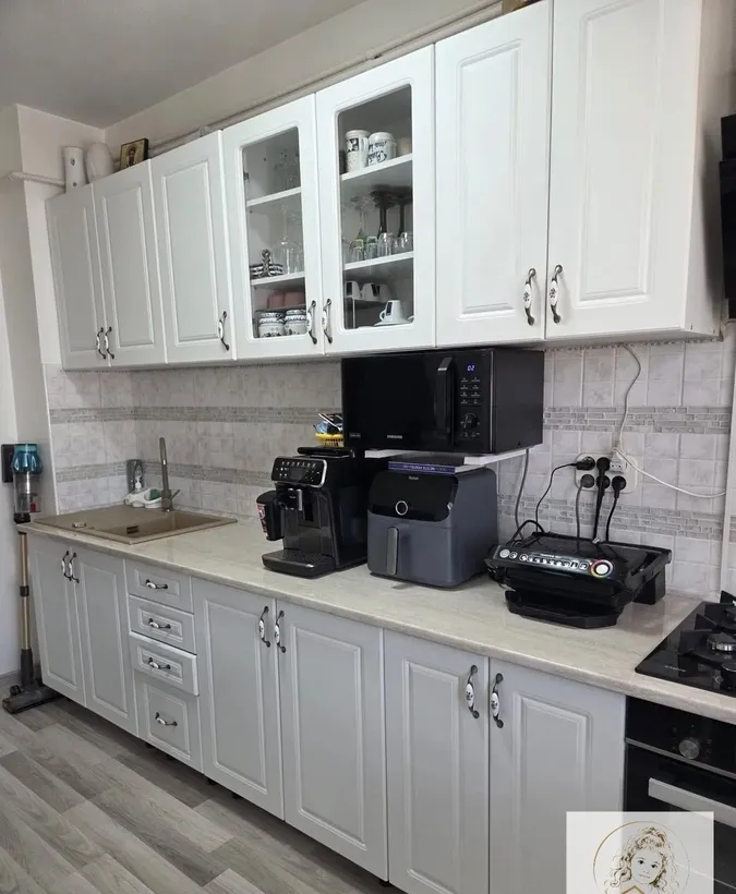 Apartament 3 camere decomandat 73 mp vis A vis de piata progresul