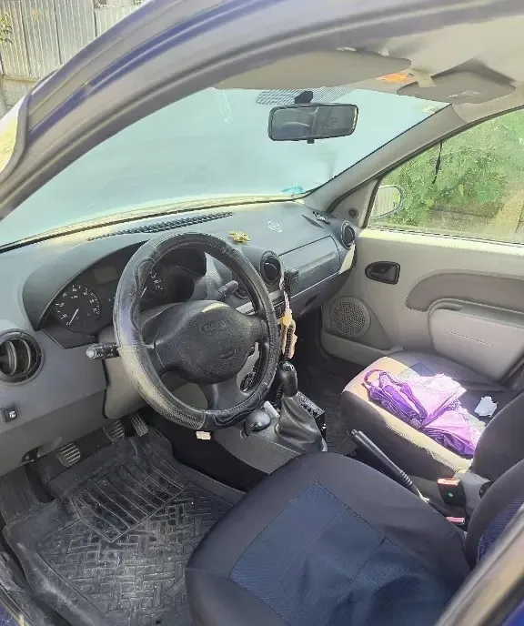 Dacia Logan autoturism 11 000 lei