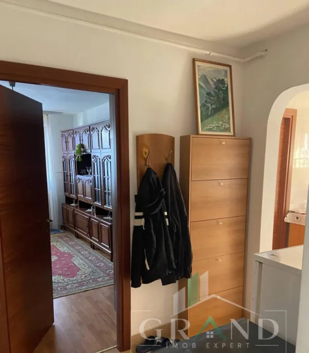 Apartament 2 camere Grigorescu Etaj Intermediar