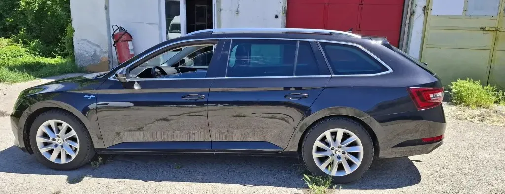 Skoda Superb 11 500 eur