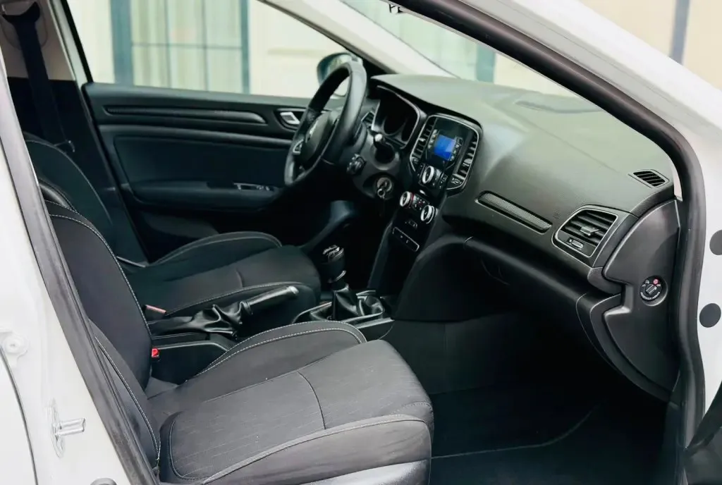 Renault Megane Initiale Paris 1 5 dCi 110 CP 2018 Livrare Gratuita 6 950 eur