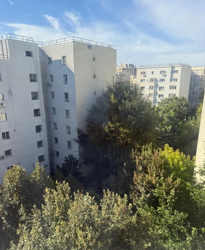 Piata Muncii Decebal adiacent garsoniera mobilata clasic pret 370 Euro Neg