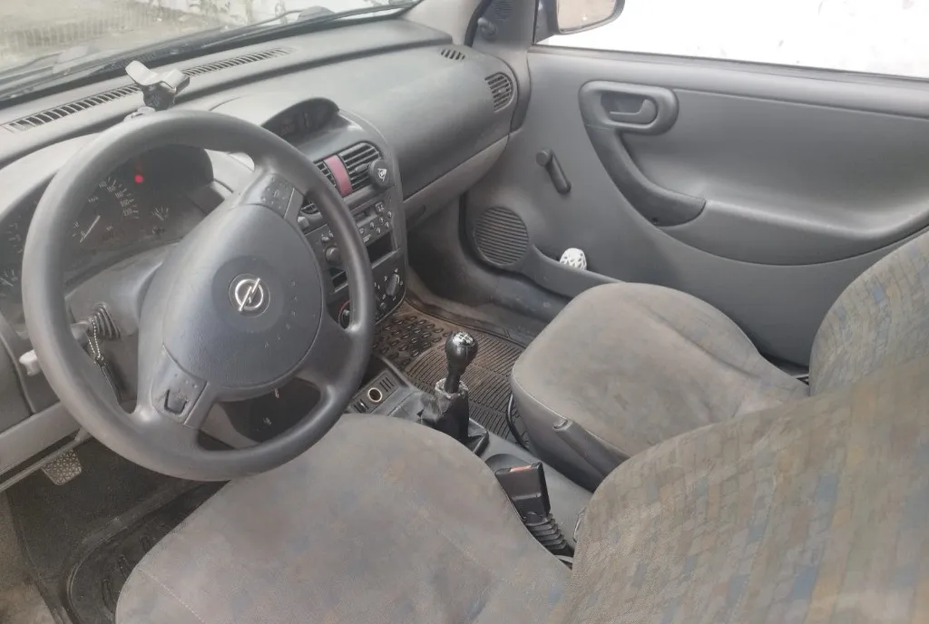 Autoturism Opel Corsa C hatchback 1 0 i benzina 2001 690 eur