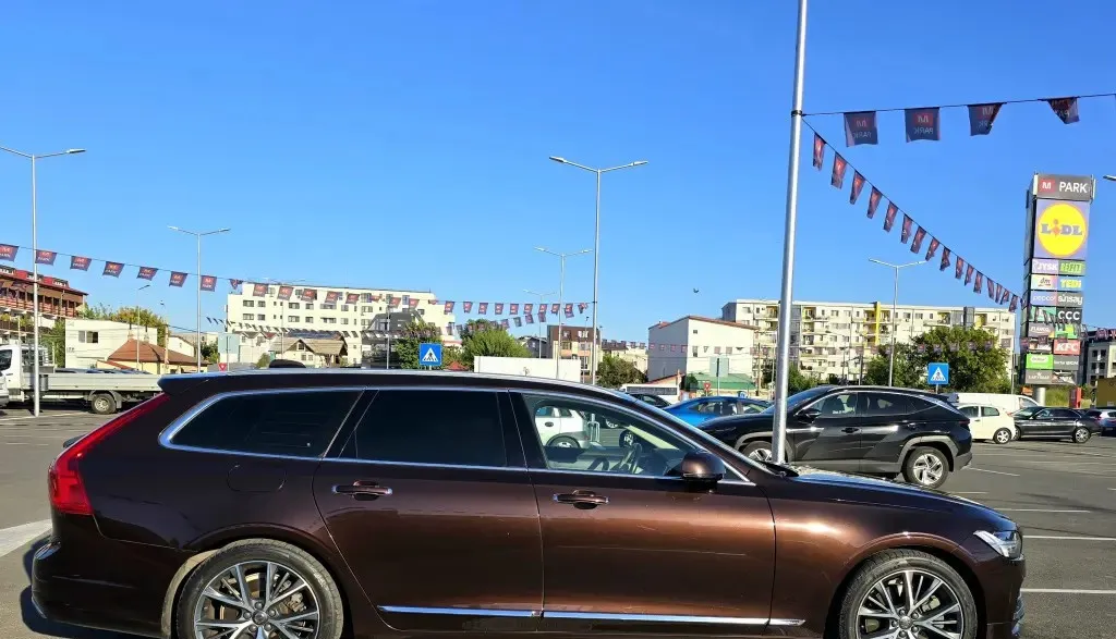 Volvo V90 T8 AWD Hibrid - Plug in - Harman Kardon - Camere 360 31 500 eur