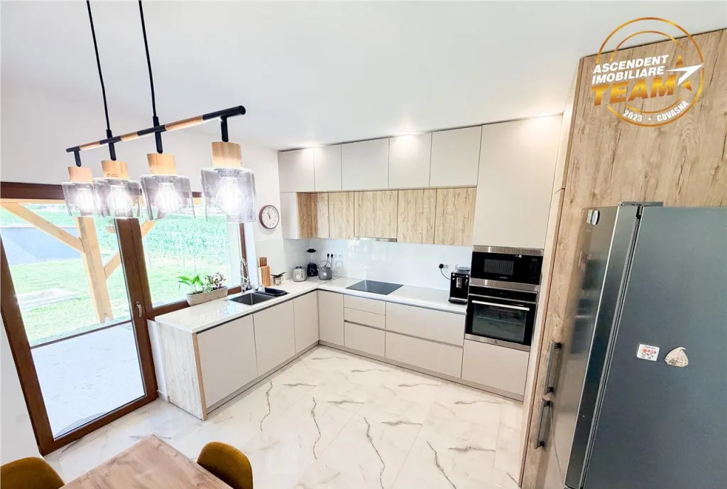 Film 3D Mai mult decat o casa un camin construit cu sufle